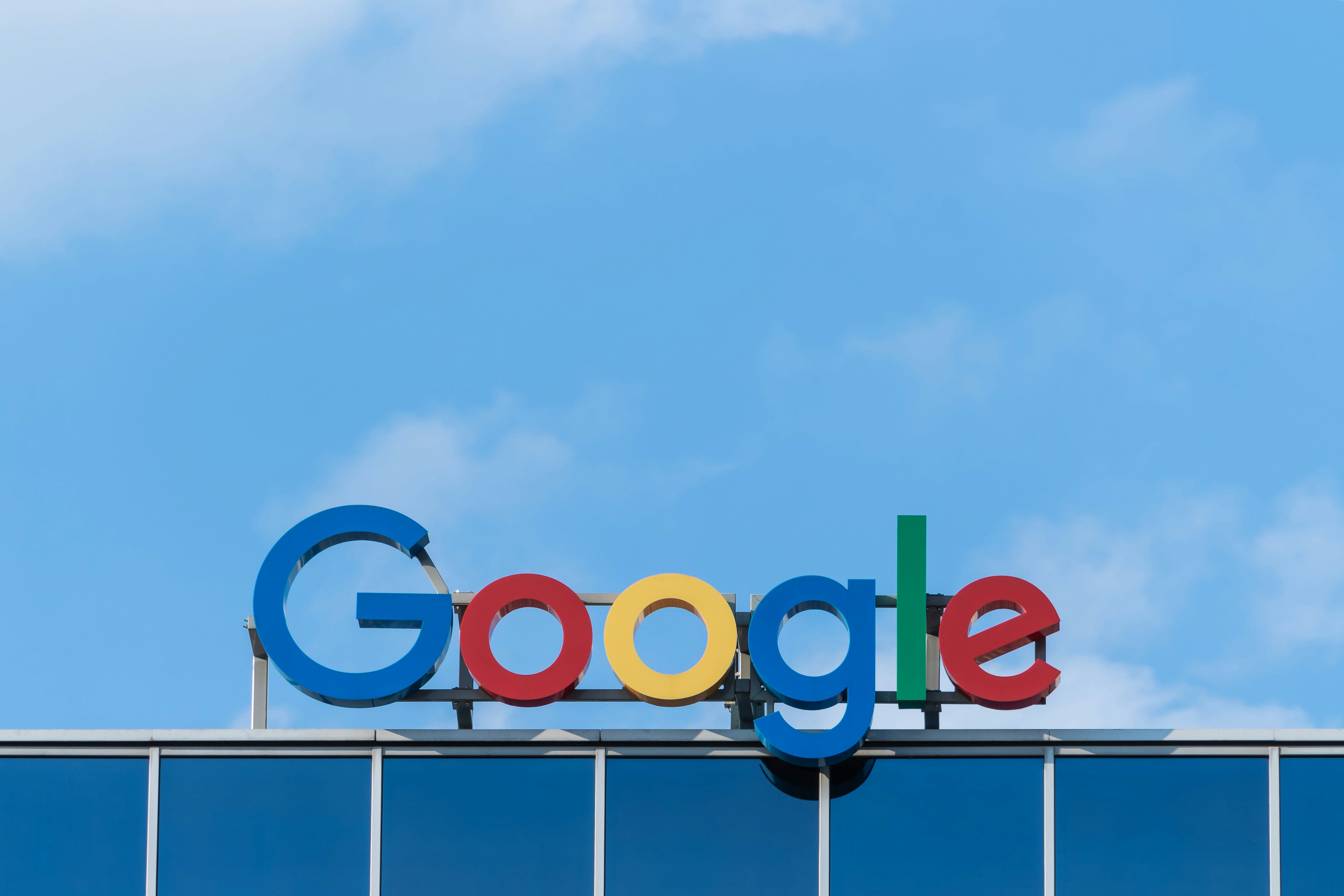 Google запретил подтверждение аккаунтов с номерами РФ — СМИ