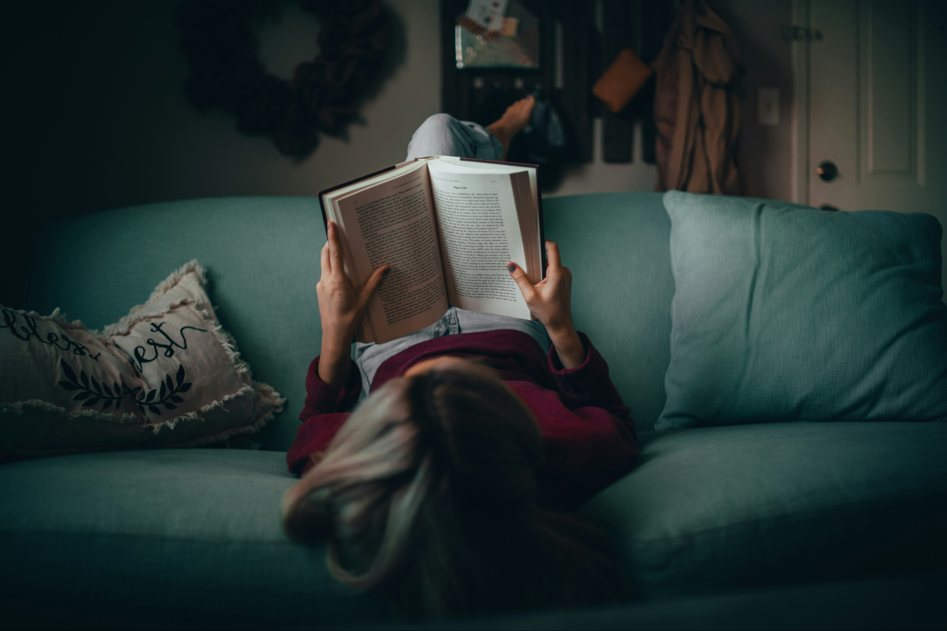 Исследование: книги по психологии заняли 10% времени чтения россиян