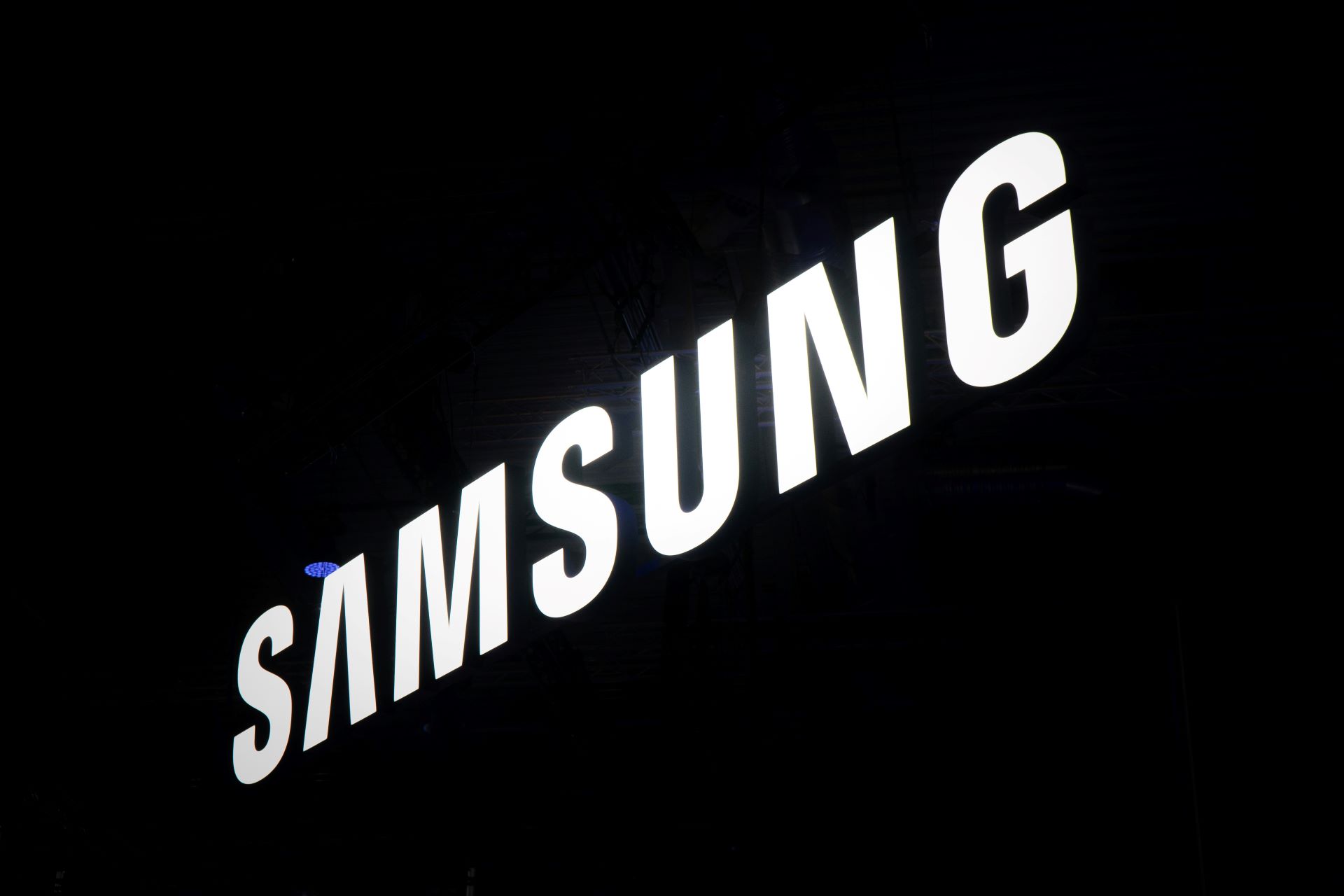 Samsung отзывает в США 1,1 млн электроплит из-за пожароопасности