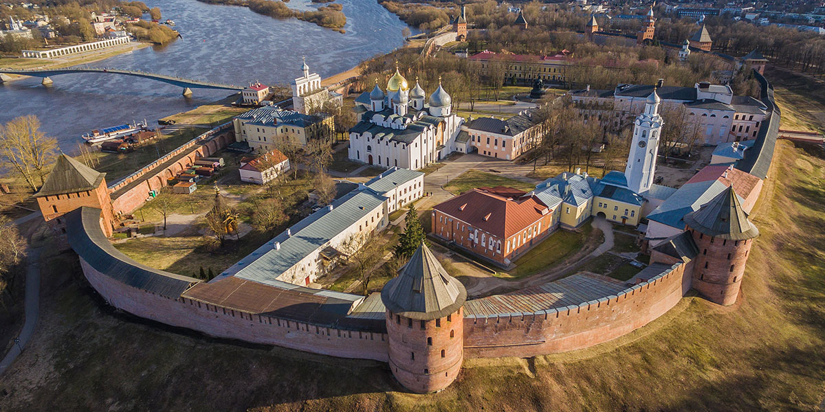 Господин Великий Новгород: от Рюрикова Городища до серых щей